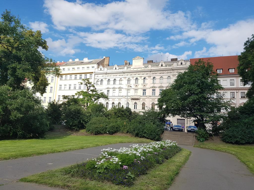 Charles Apartment ปราก ภายนอก รูปภาพ
