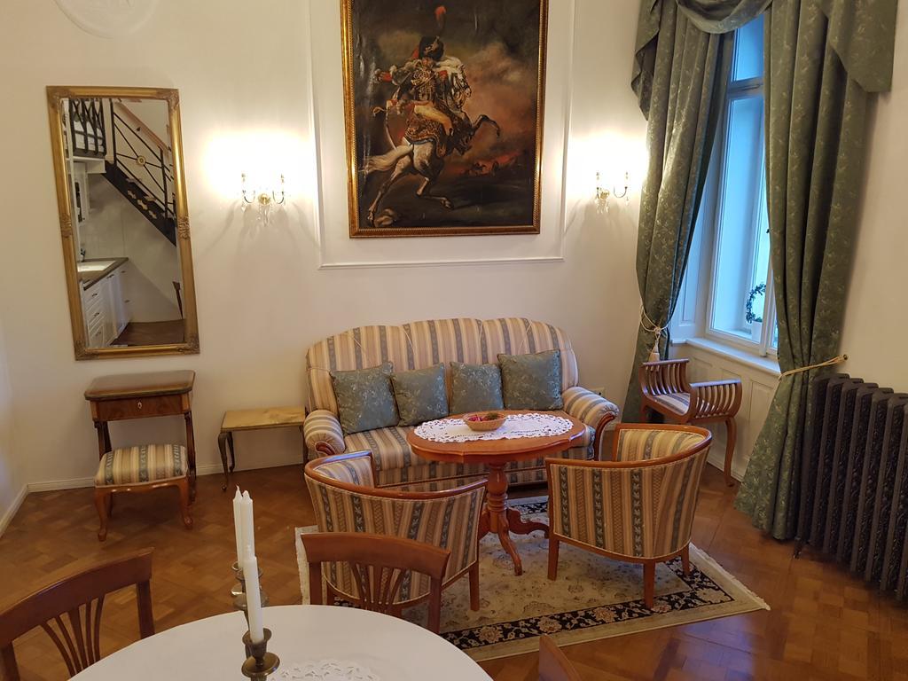 Charles Apartment ปราก ภายนอก รูปภาพ
