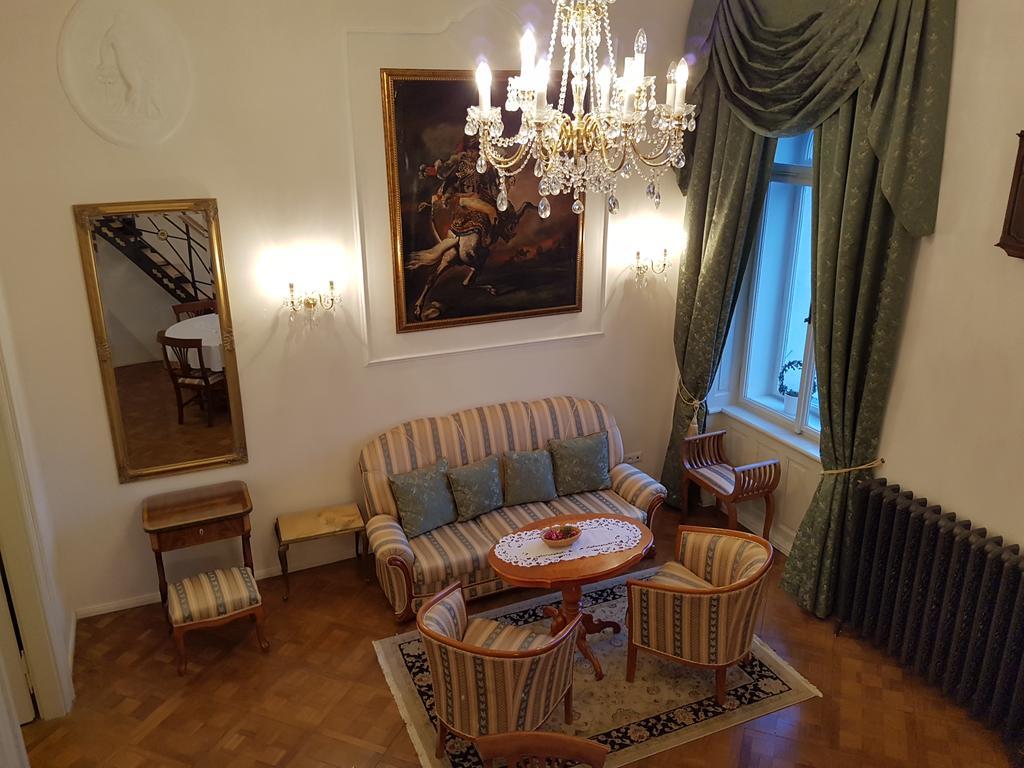 Charles Apartment ปราก ภายนอก รูปภาพ